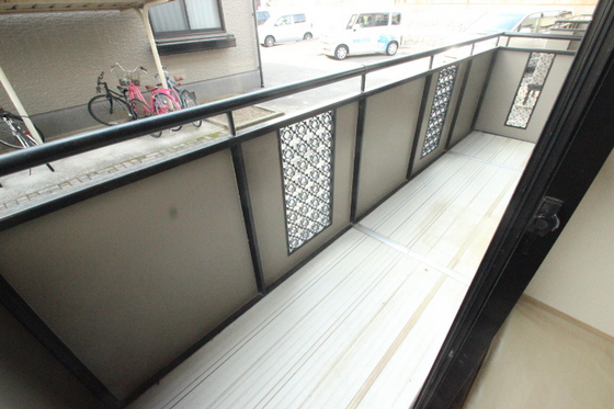 グランデージKM B棟