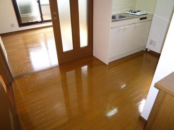 ラフィネ内山下