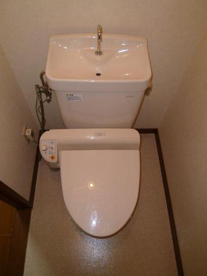 ラフィネ内山下