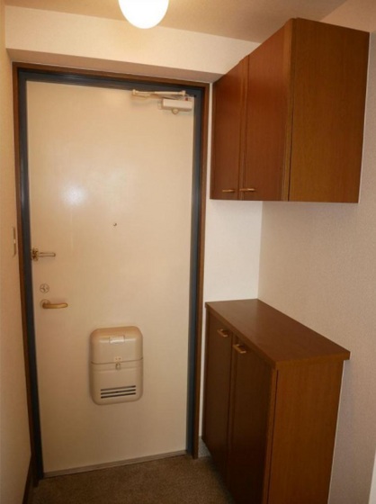 ラフィネ内山下