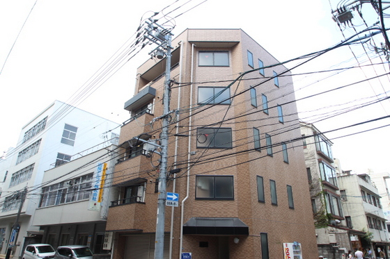 ラフィネ内山下