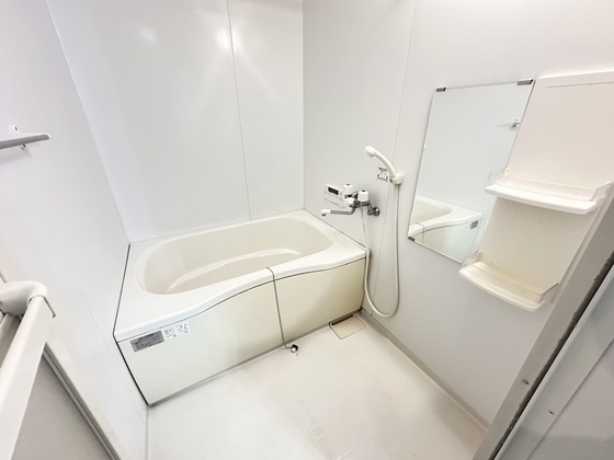 ニューヴァレイ船越 A棟