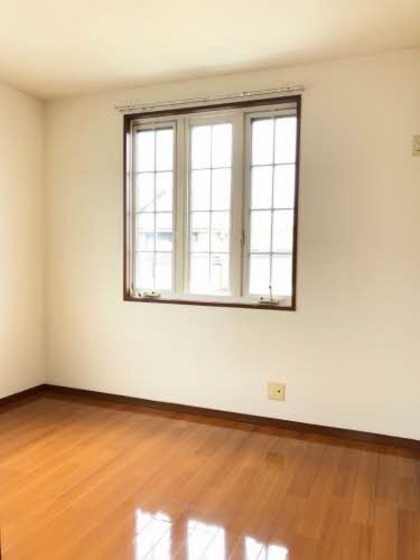 シャーメゾン江崎