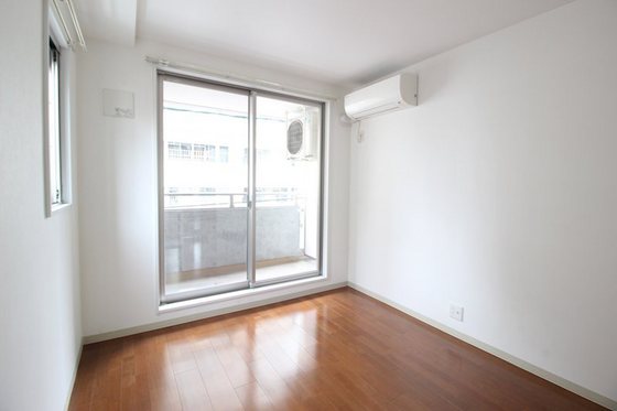 ピオニエール オモテチョウ