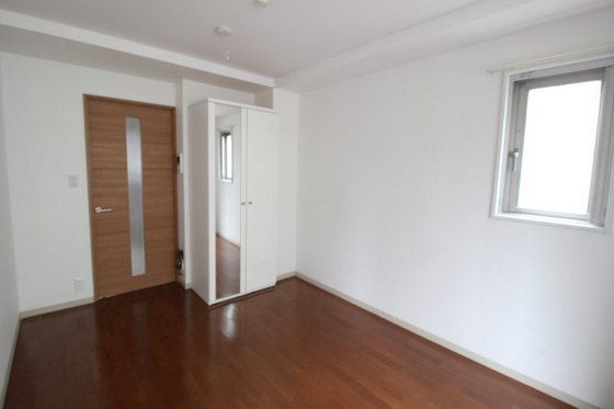 ピオニエール オモテチョウ