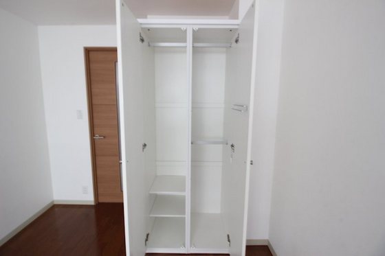 ピオニエール オモテチョウ