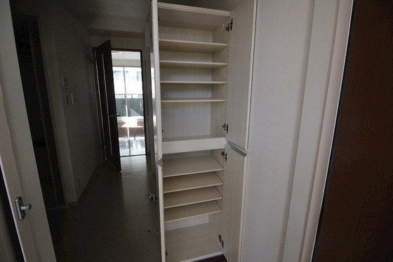 ピオニエール オモテチョウ