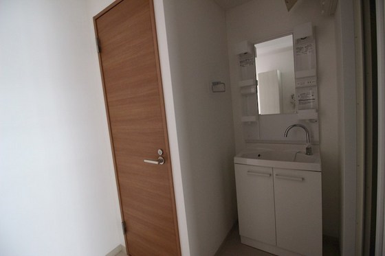 ピオニエール オモテチョウ