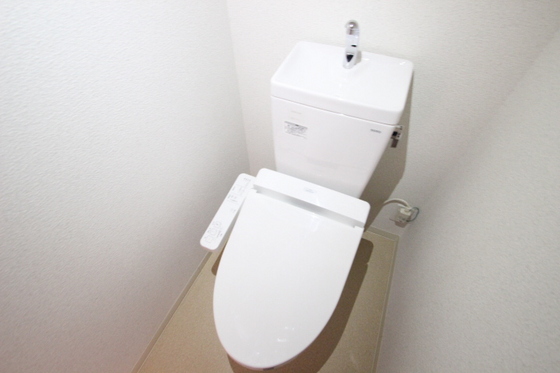 ロッコー第2三川町グランドマンション