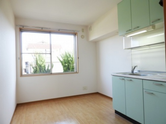 リースランド福島 A棟