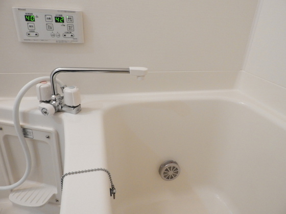 リースランド福島 A棟