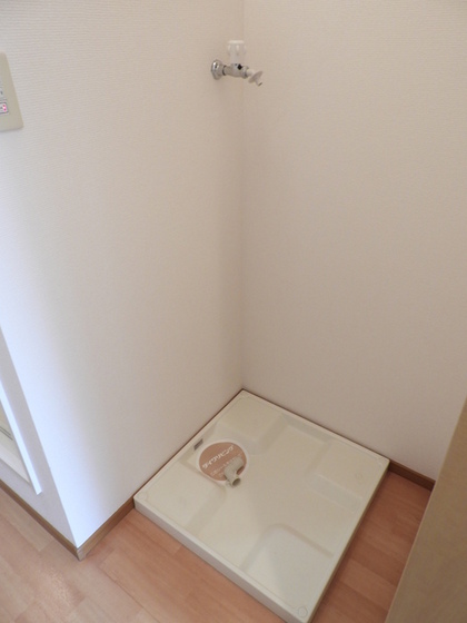 リースランド福島 A棟