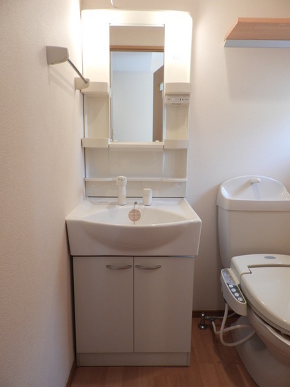 リースランド福島 A棟