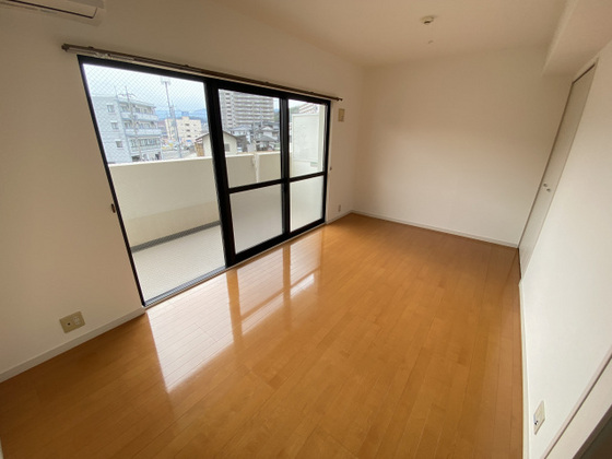 エスポワール上安駅前