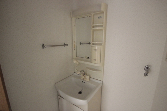 レジデンス川本E棟