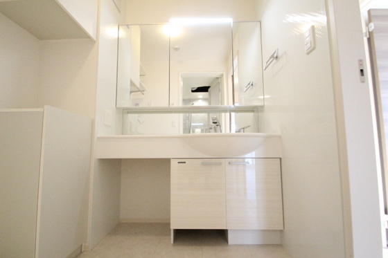 サリオス庚午北