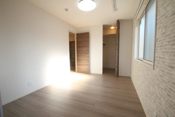 サリオス庚午北