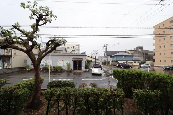 シャトル新福 A棟