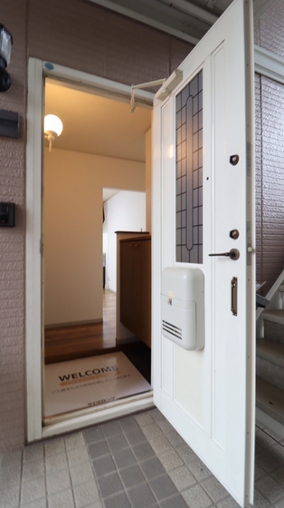 シャトル新福 A棟