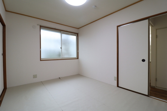 シャトル新福 A棟