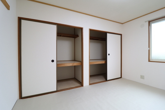 シャトル新福 A棟