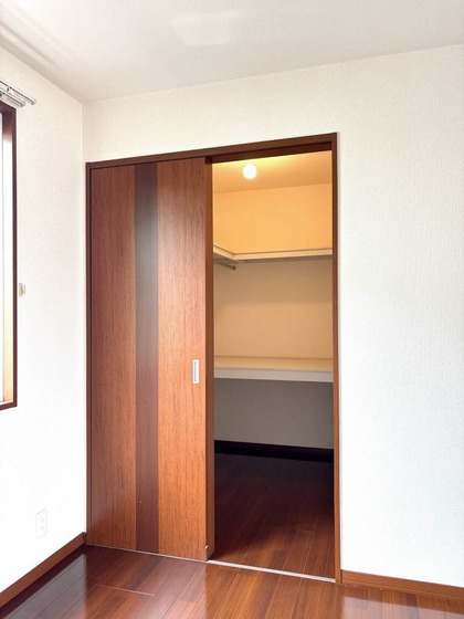 シャーメゾン・エレガンス 壱番館