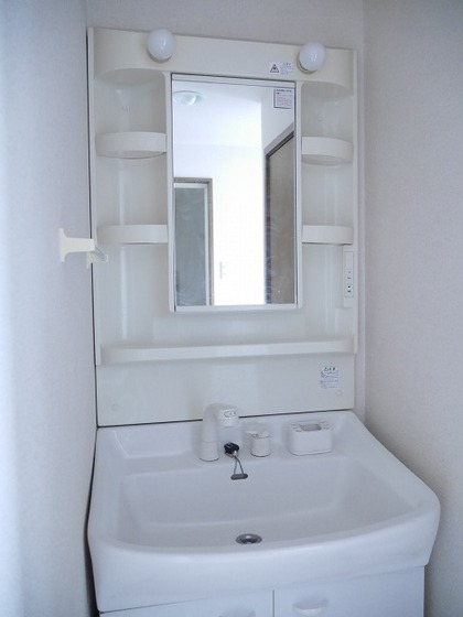 カルフール・ヒルズ A