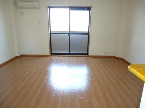 レジデンス スワニーⅢ