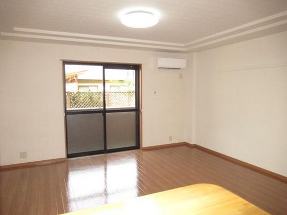 レジデンス スワニーⅢ