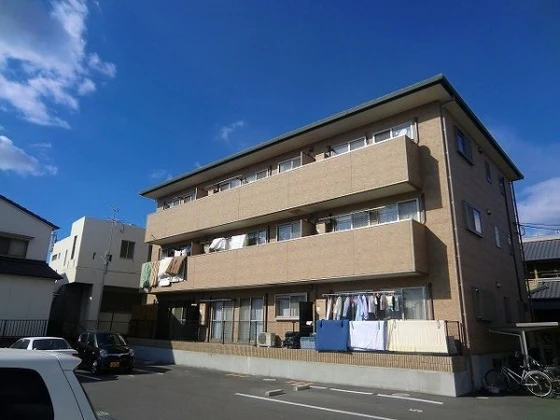 フォブール西市