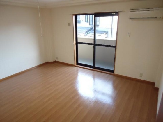 アンジュール平井