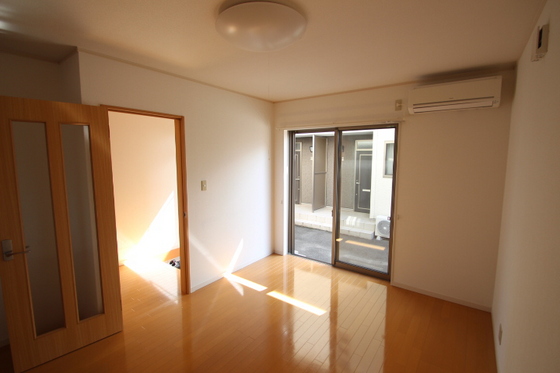 ステラ・アルピナ B棟