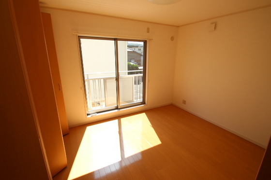 ステラ・アルピナ B棟