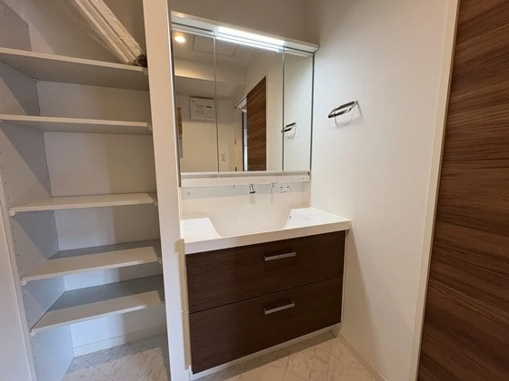 メゾン デ ルポ英(はなぶさ)