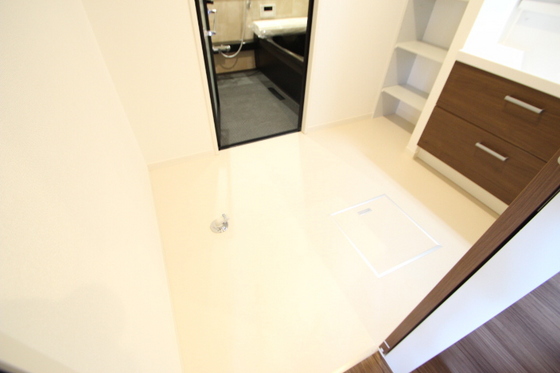 メゾン デ ルポ英(はなぶさ)