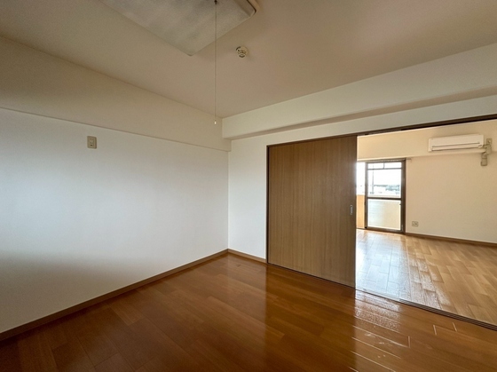 パレスマリソル