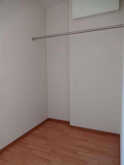 リースランド平福 A棟