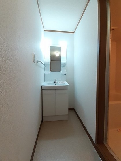 クレストール青江B