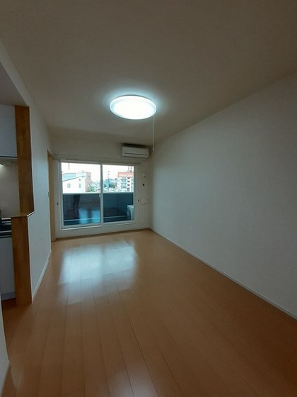 エスマルテ A棟