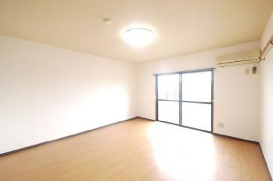 スーリール平田