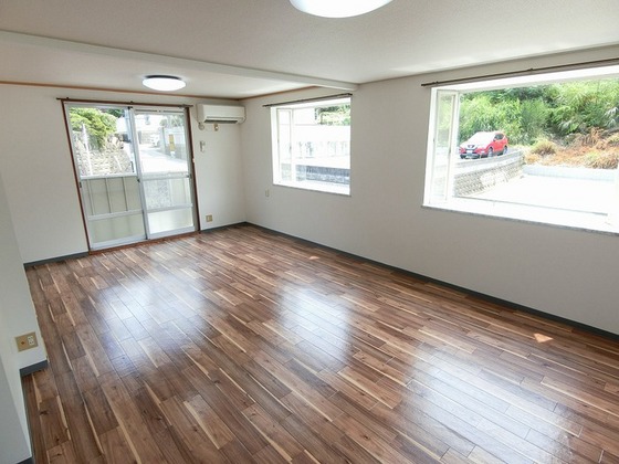 レヂデンス岡田 A