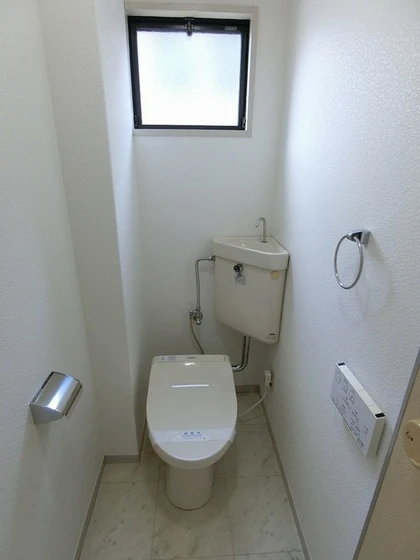 レヂデンス岡田 A