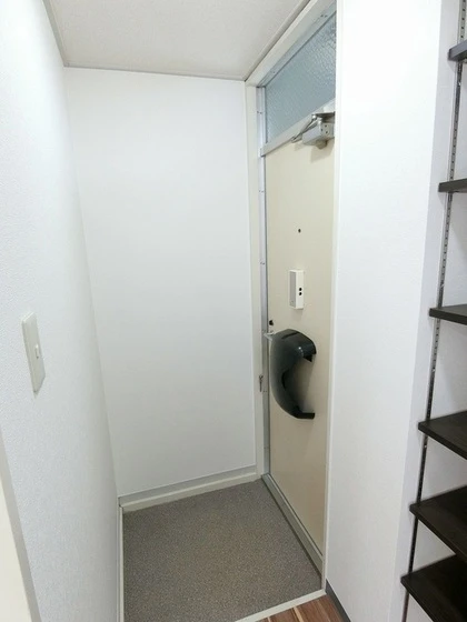 レヂデンス岡田 A