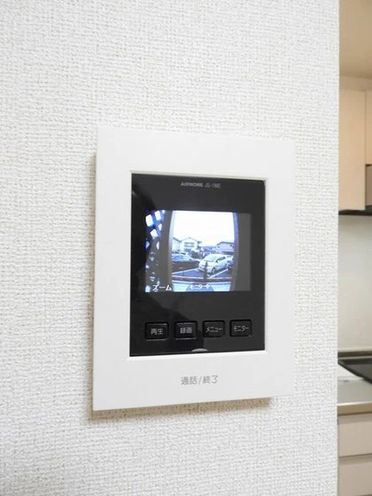 プラシード鶴江