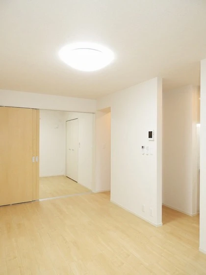 プラシード鶴江