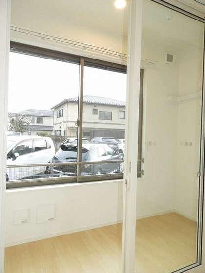 プラシード鶴江