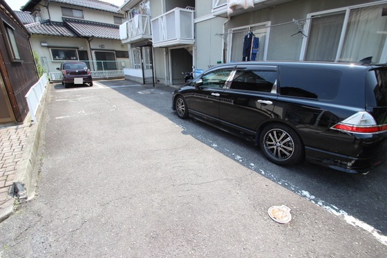 フレグランス串戸A