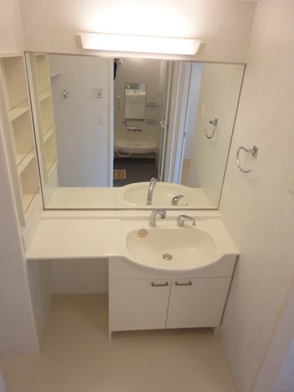 グランシャリオ B棟