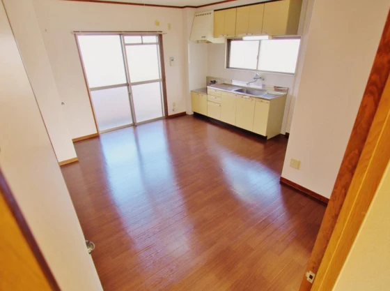 プレジール堀越