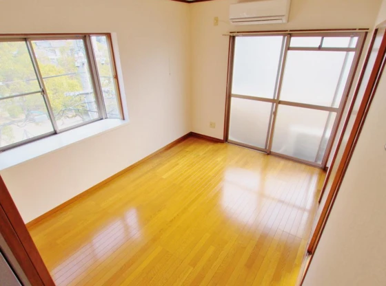 プレジール堀越